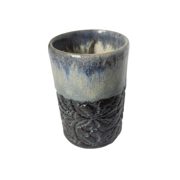 Stoneware Pottery Handcrafted Mug - Picture 7 of 8